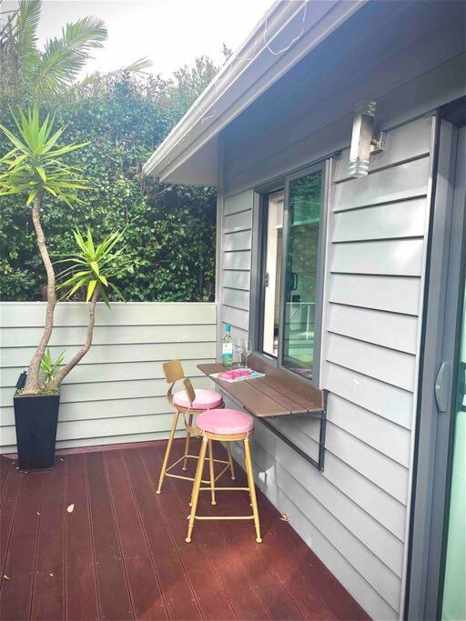 Delightful Little House & Chateau Charme Suite Auckland Exterior photo